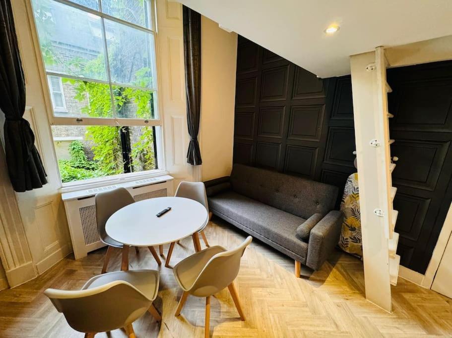 Trio'S Haven In Portebello Road Londra Esterno foto
