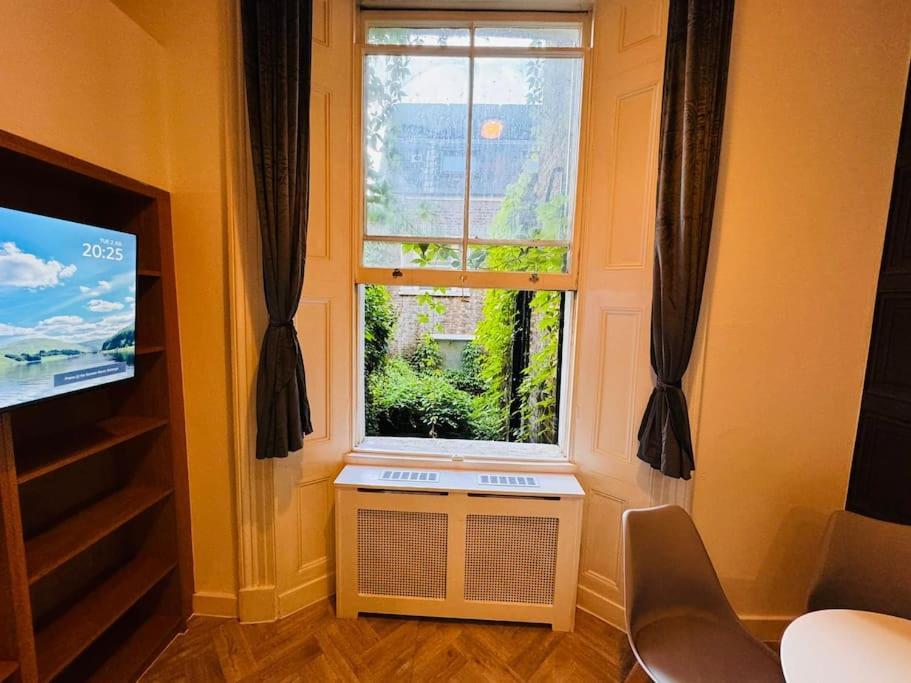 Trio'S Haven In Portebello Road Londra Esterno foto